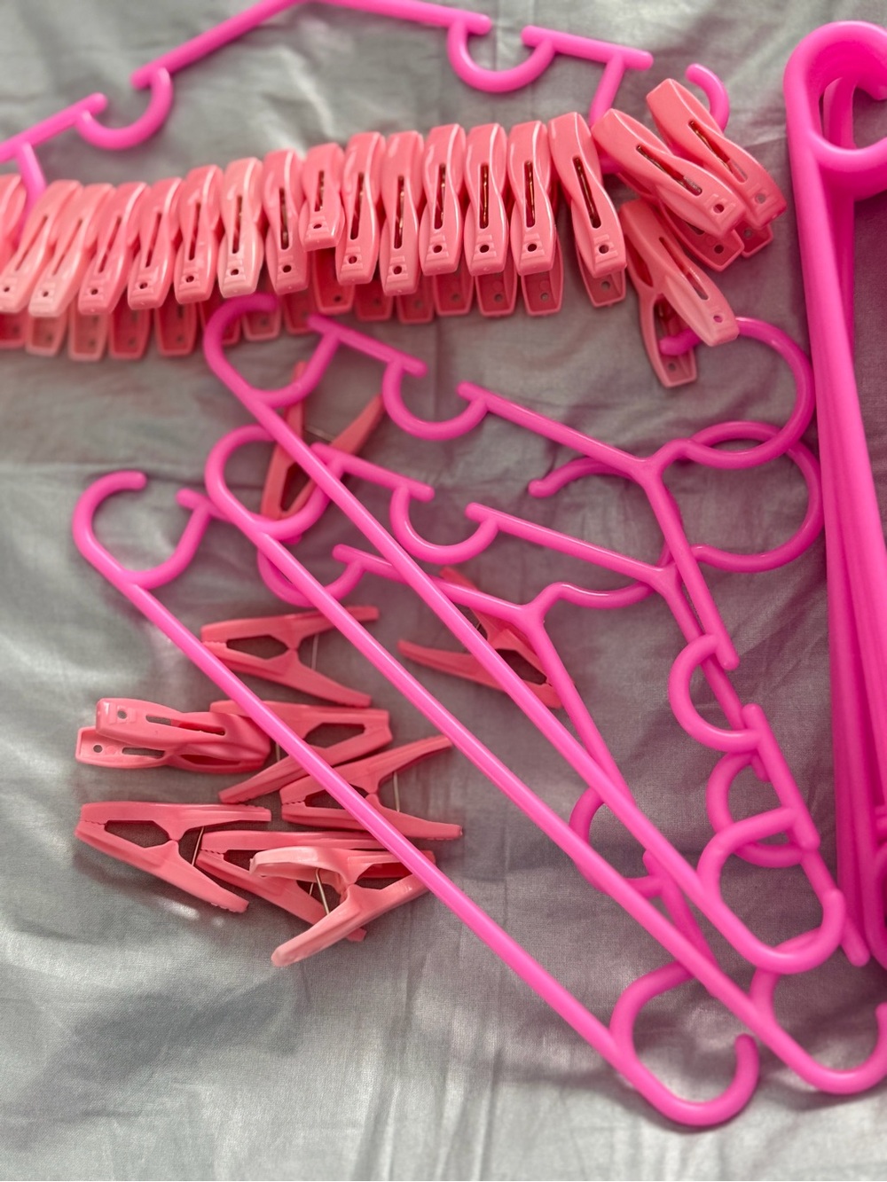 Kids Pink Plastic Multi-Hanger with Clips 15